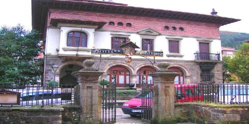 Hotel Mauleon
