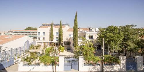 Apartamentos Plaza de Santiago - Estudios Turisticos - 1 LLAVE