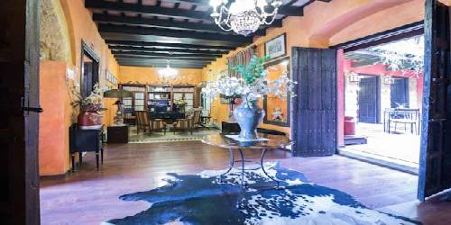 La Casona de Calderón Gastronomic & Boutique Hotel