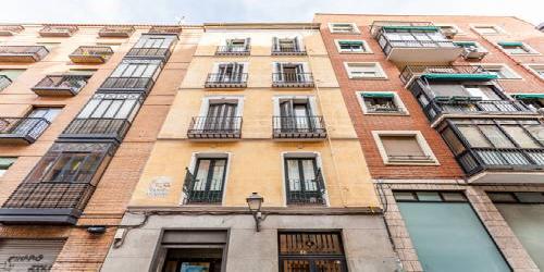 Livinginopera Apartamentos Escalinata