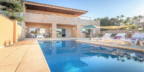 Modern Villa with Private Pool in Empuriabrava Spain