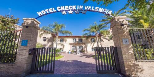 Dwo Valencia by Checkin