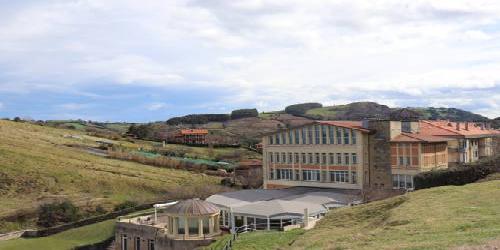 Hotel & Talasoterapia Zelai
