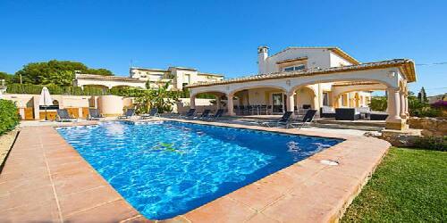 Villa Almendros