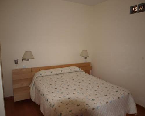 Apartamentos Turísticos La Peña - Baños de Montemayor