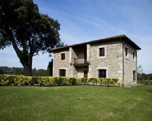 Casa de Aldea la Piniella - Villahormes