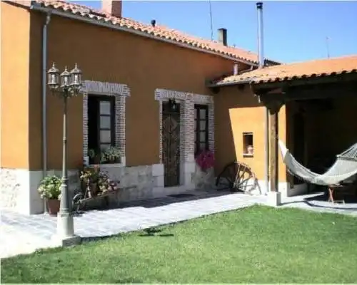 Casa Los Aperos - Santibáñez de Valcorba