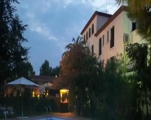Hotel El Castell - Sant Boi del Llobregat