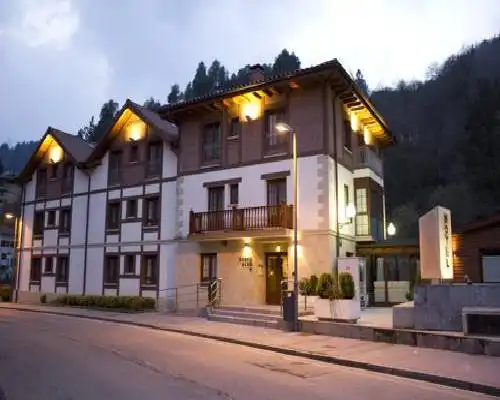 Adeko Hotel - Barakaldo