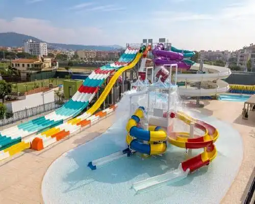 Golden Taurus Aquapark Resort - Pineda de Mar