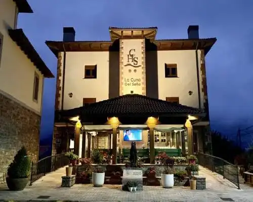 Hostal La Cuna del Sella - Oseja de Sajambre