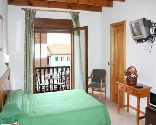 Hostal La Maya - Cercedilla