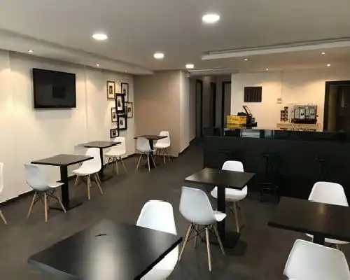 Hostal Manila - Manresa