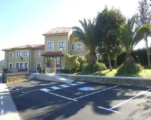 Hotel Lupa - El Peñedo