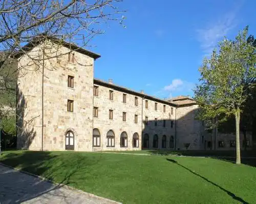 Hotel Monasterio de Leyre - Yesa