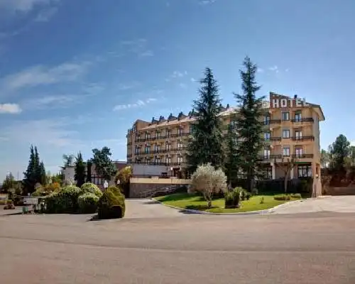 Hotel Rey Sancho Ramírez - Barbastro