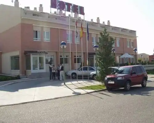 Hotel Ruta del Duero - La Cistérniga
