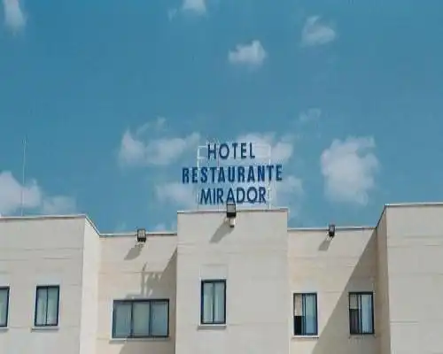 Hotel Mirador - Velilla de San Antonio