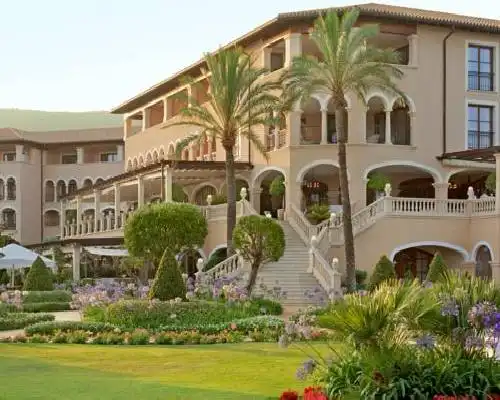 The St. Regis Mardavall Mallorca Resort - Costa d'en Blanes