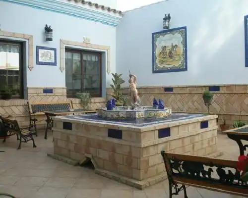 Venta de Abajo - El Castillo de las Guardas