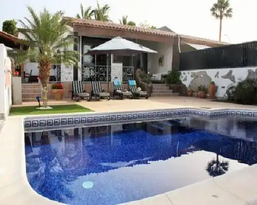 Villas Anais - Callao Salvaje