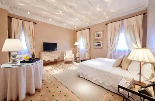 Hotel Pago De Cirsus