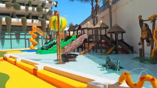 Hoteles con toboganes en Benidorm
