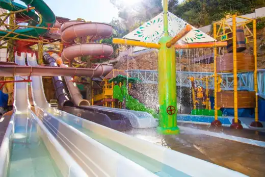 Hoteles con toboganes en Benidorm
