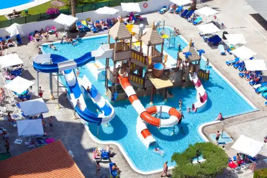 Hoteles con toboganes en Benidorm